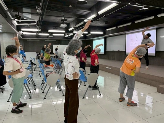 【臺北市中山區健康服務中心X蔡雪泥公益慈善基金會】銀齡六力練功坊