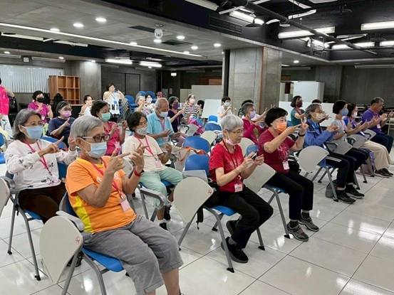 【臺北市中山區健康服務中心X蔡雪泥公益慈善基金會】銀齡六力練功坊